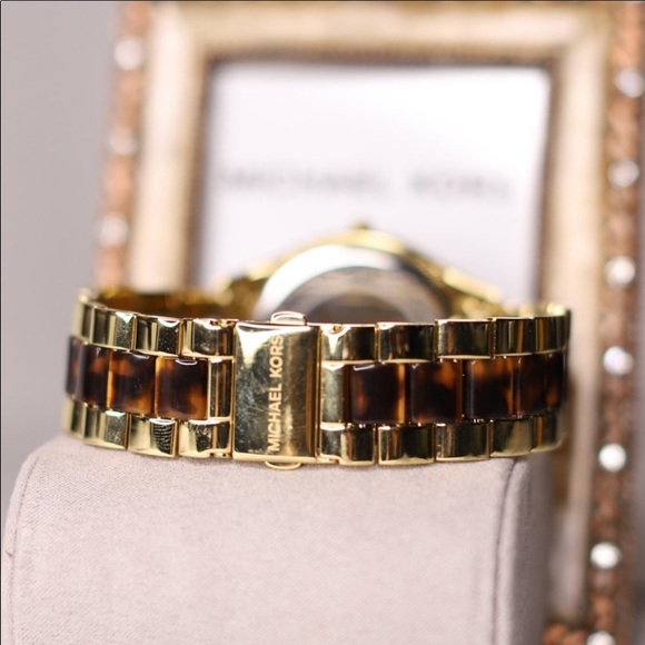 Michael Kors Tortoise Gold-tone Acetate Watch - Picture 3 of 6